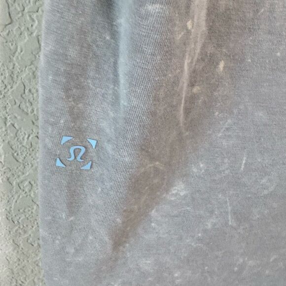 Lululemon Men’s Tee Sz L* Light Gray Tie Dye Fundamental Stretch Athleisure Gym - Picture 5 of 5